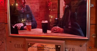 Famous Windsor Pub, Two Brewers, Celebrates Visit of Prince William with a Plaque