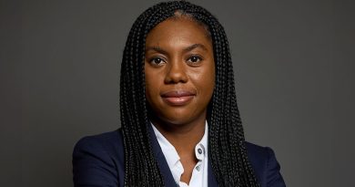 PM Faces Criticism Over Impact of Budget on Hospitality Sector