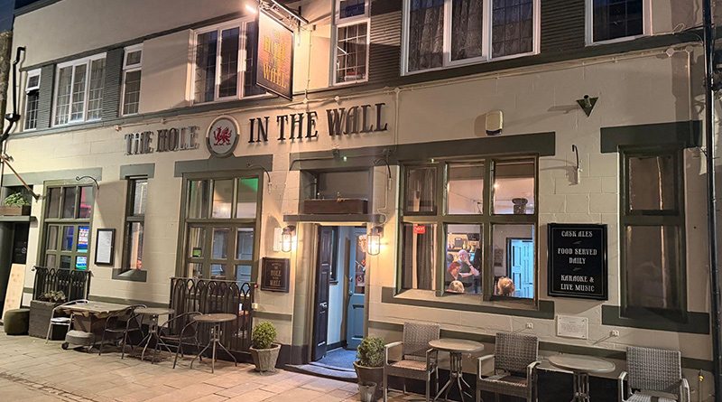 Caernarfon Community Pub Reopens Following Transformational Refurbishment