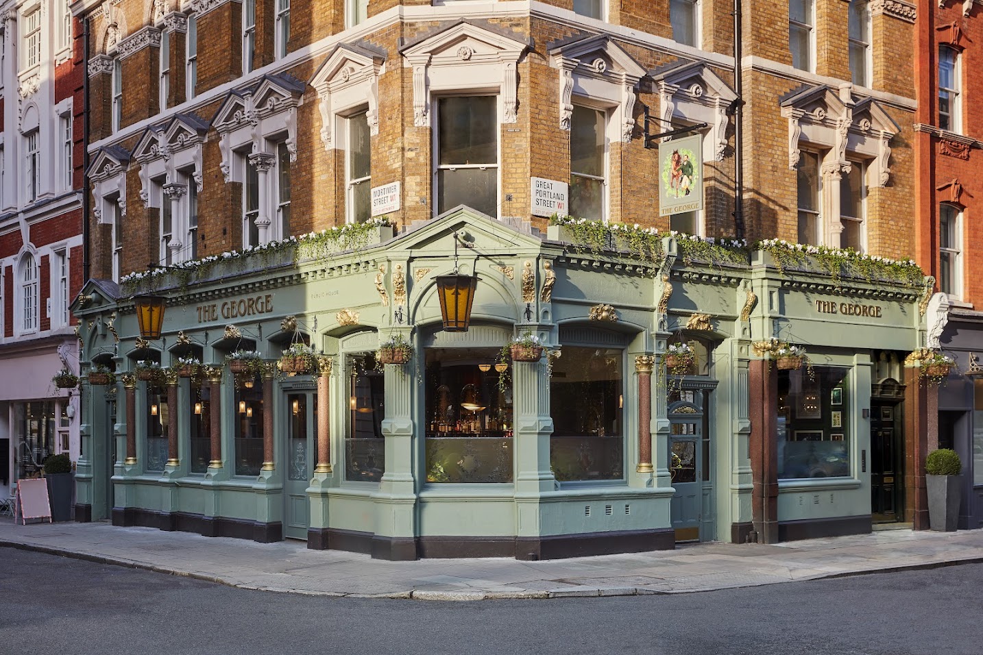 Ardent Pub Group Named in Top Ten Best Medium-Size Places to Work in The Sunday Times Best Places to Work 2026 - CLH News: Cat